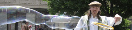 Geoff Akins the Bubble Man
